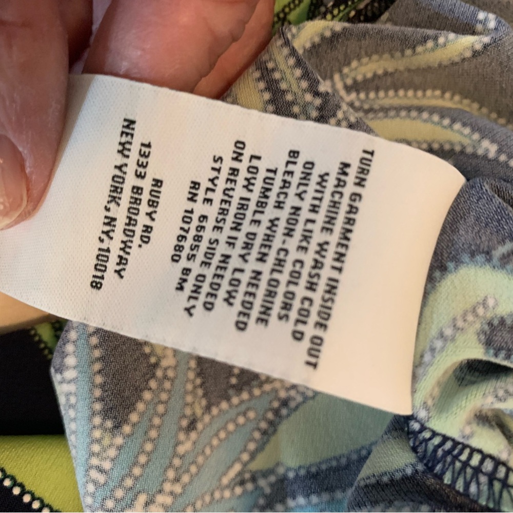 Pretty Ruby Road plus-size 3X Floral Top - Picture 5 of 6